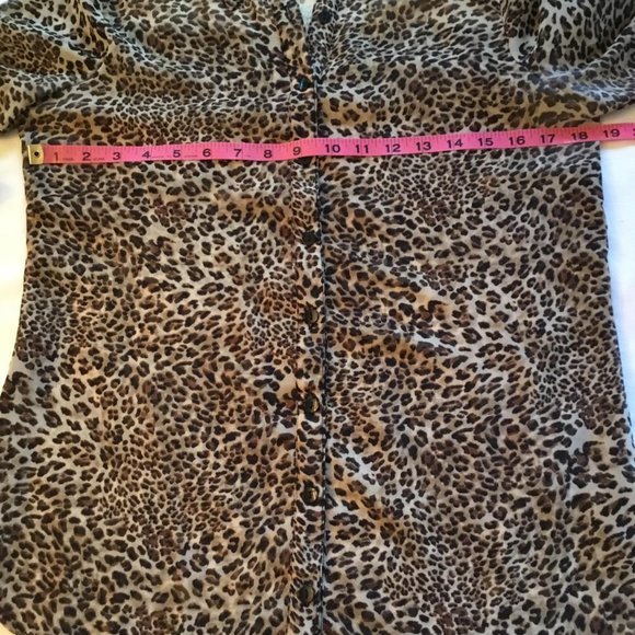 Sheer Cheetah Print With Lace Button Front Top Size M - Picture 3 of 9